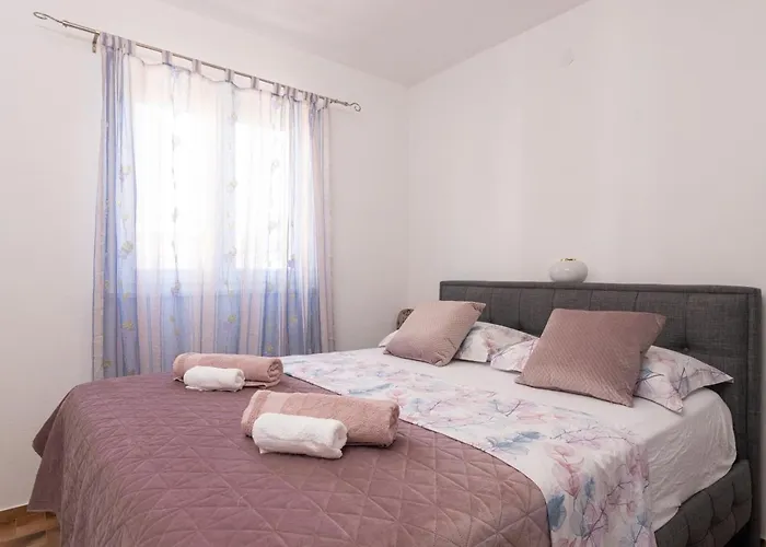 Planka Pearl Gasthuis